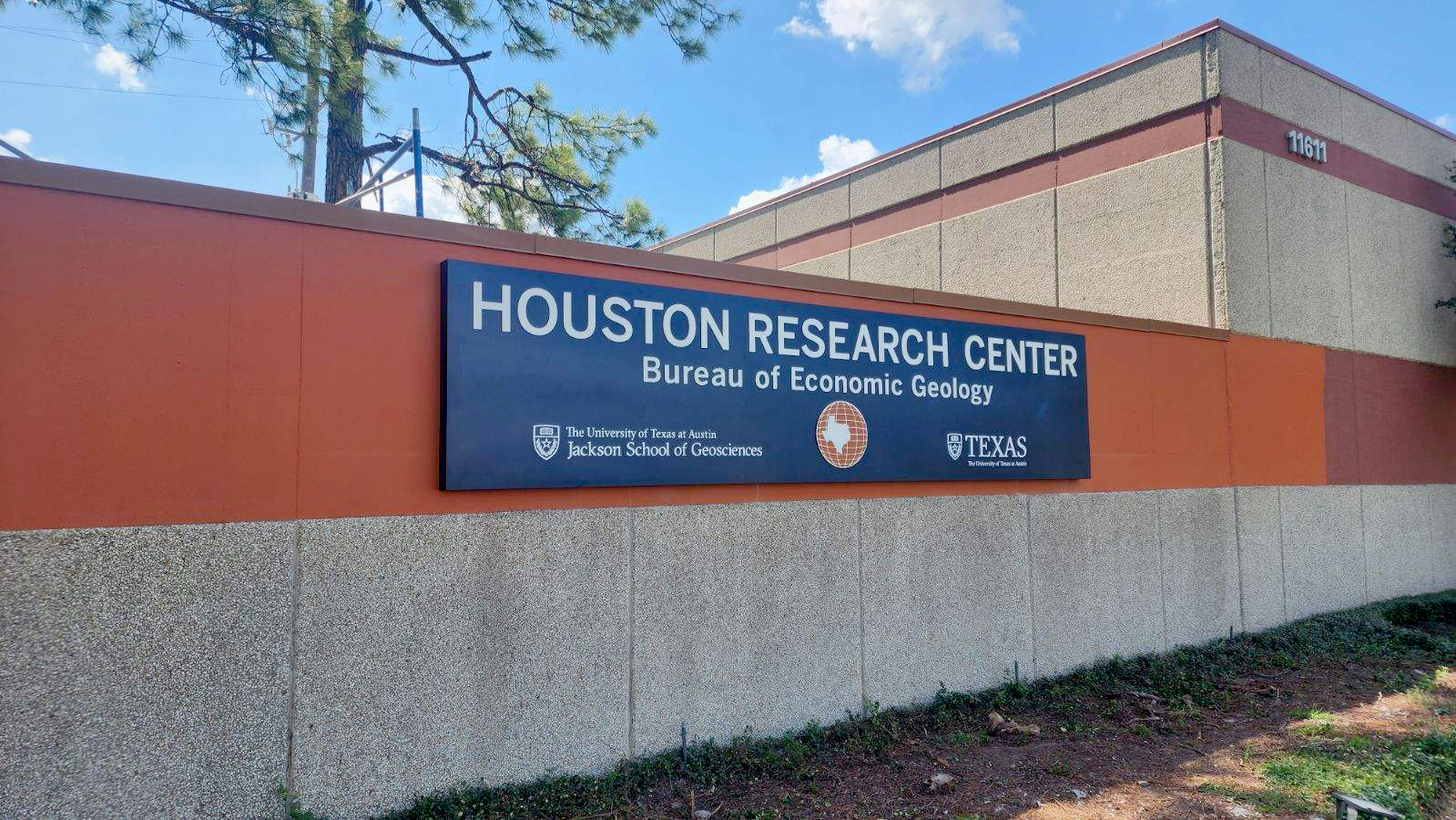 New sign at Houston Research Center